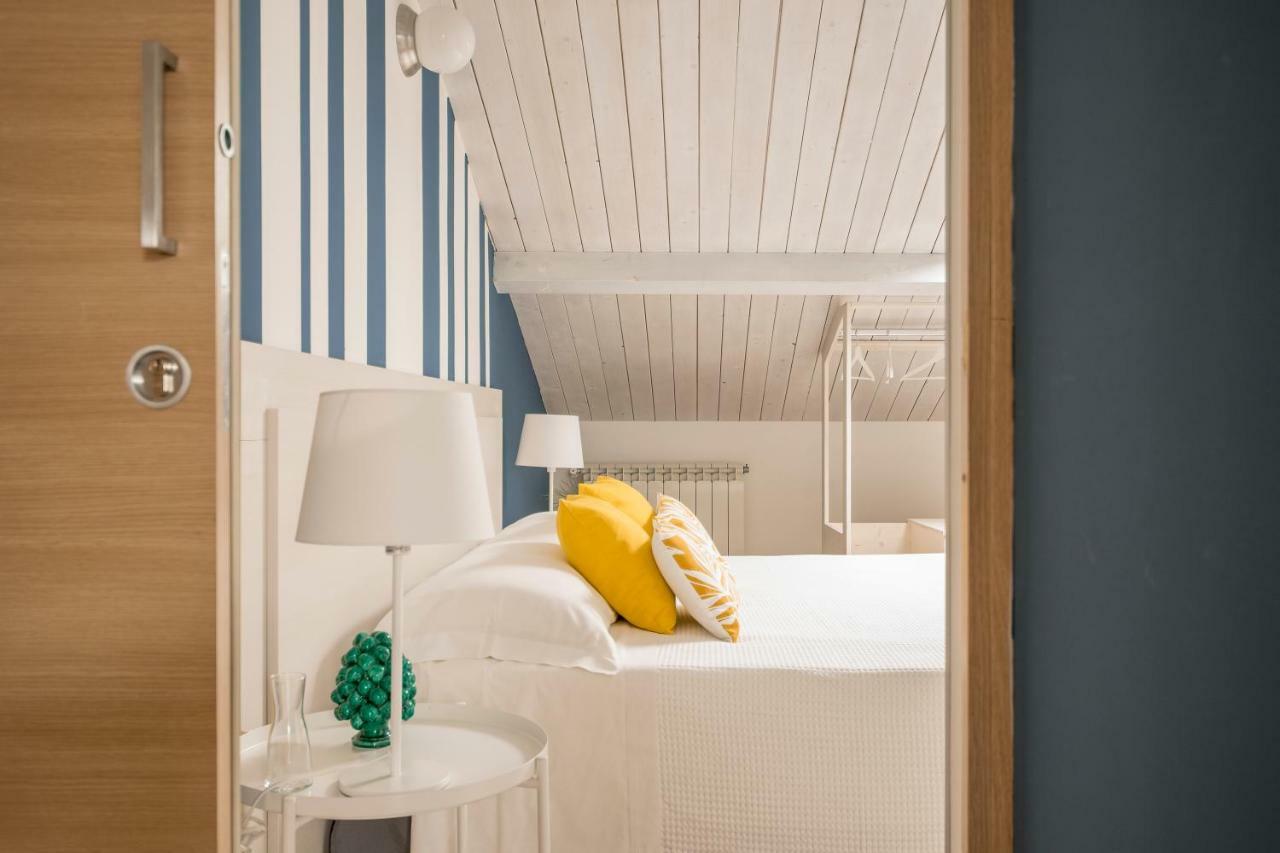 Civico 64 Bed & Breakfast In Mansarda Palmi Exterior foto